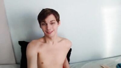 Young Cutie Webcam Showcases His Slim Body in Gay Porn!