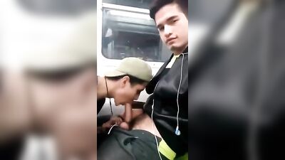 BJ on Subway-Cums: Public Outdoor Oral Amateur Cumshots!