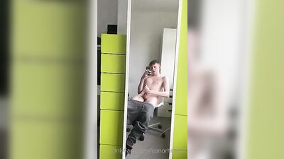 Young Conors Cumshots - A Gay Porn Explosion!