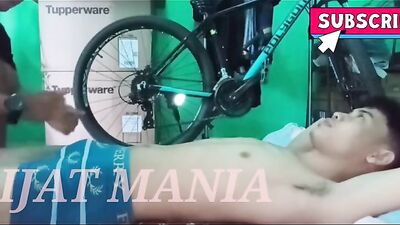 Asian Fetish Web-Cam Pijat Tradisional: Not Nude but Hot!