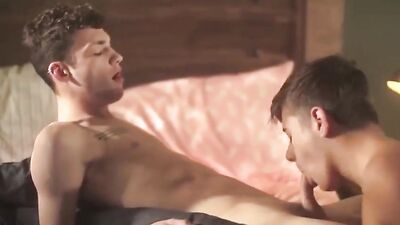 Bareback Twinks Smoke Shisha Before Cumming Hard!