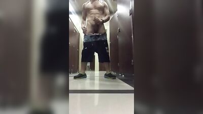 Risky Amateur Muscle Lad Public Cumshot JERK OFF!