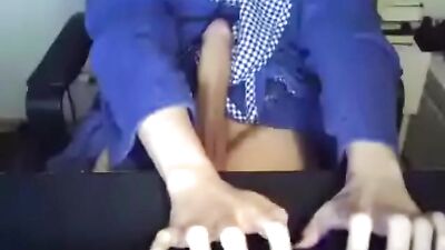 Shower Boy Web-Cam Handjob: Wanking After Shower