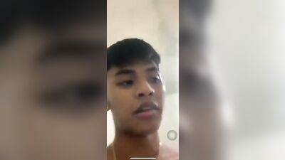 Hot bagets wanks until he cums