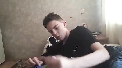 Sucking Twink Cocks on Web-Cam - Amateur Oral Fun!