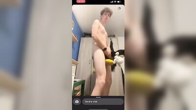 Gay Porno Workout: Mickey Screws Robert and Gets Fit!