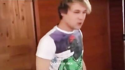 Gay Porn: Three Bareback Twinks Enjoying Themselves!