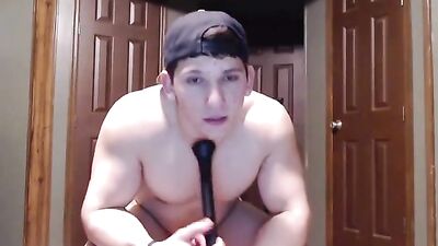 Big Booty Twerking Hunk - Gay Porn Tubes Latest Sensation!