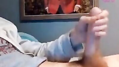 Double Head Splash!: Two Friends Enjoy Slobbering Oral from a Hot Guy!