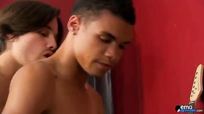 Robbie Anthonys Gay Twink Threesome: Action-Packed Group Sex Adventure!