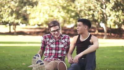 Gay Hookups: Meeting New People