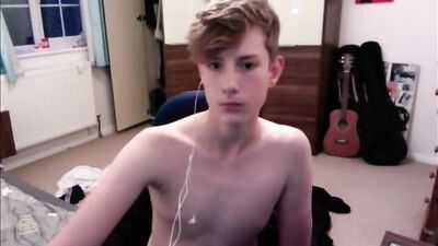 Gay Porn: Robins Raw Web-Cam Experience