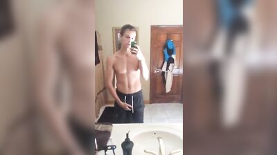 Sexy Amateur Skinny Guy Strips Off and Jerks in Gay Porn Selfie!