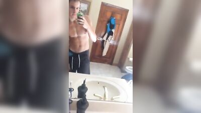 Sexy Amateur Skinny Guy Strips Off and Jerks in Gay Porn Selfie!