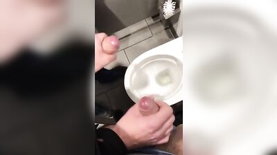 Cumming in Public: Two Amateur Gays Jerk Each Other Off and Cum Outside!