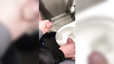 Cumming in Public: Two Amateur Gays Jerk Each Other Off and Cum Outside!