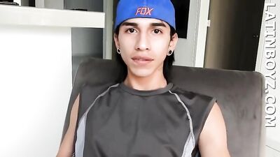 Arty Muchacho Latino Gay Model Solo Cum: Raw Passion Unleashed!