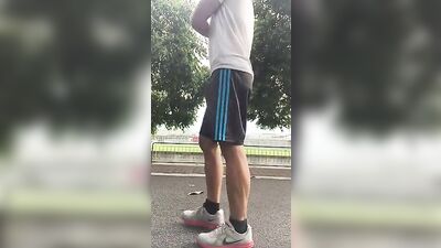 Curved Cock Outside Jerk-Off: Gay Public Handjob Cam Porn Cum!