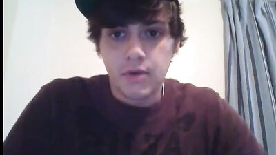 Young Beefy Boys Pounded by Webcam Hunk!