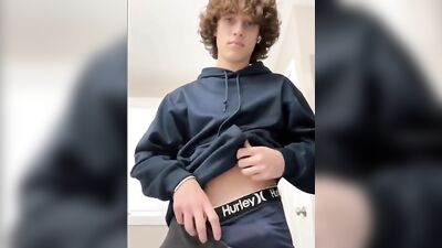 Satisfy Your Boner Desires with Joeys Thick Cock!