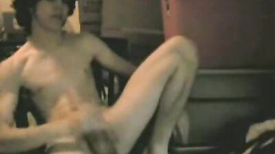 Gay Porn Web-Cam Solo - A Hot Gay Cam Session!