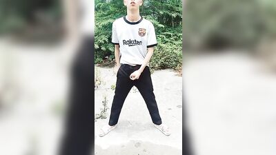 Gay Porn - Asian Cum Shots Handjob Public Outside Solo in the Park2