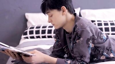 Sexy Butt Plug Boys: Bareback Cum Shots!