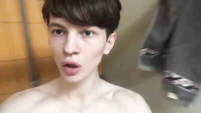 Experience Unbridled Desire with Risky Hot Stud Masturbating in the Shower! (23cm) Big Dick Load