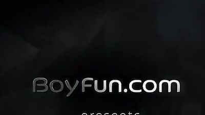 Gay Porn: Raunchy Ollie Barebacks His Roommate!