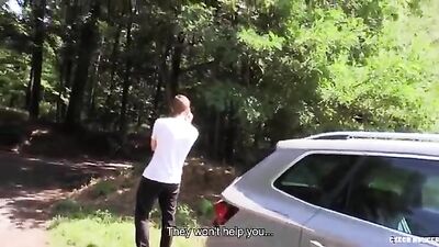 Roadside Resistance: Daring Amateurs Take On Big Cocks in Public!