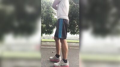 Gay Outdoor Handjob Cumshot: Public Amateur Jerk-off!