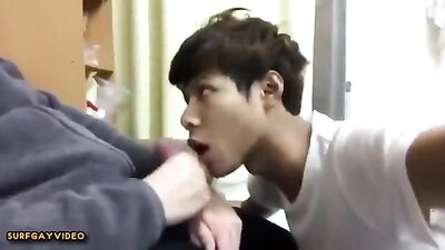 Young Cocksucker Boys: Vain Oral Cum Shots!