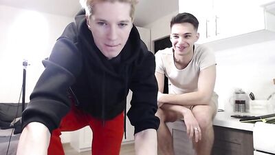 Web Cam Frat Guys: Cruz Sniffs Twink Boys in Gay Porn Action!