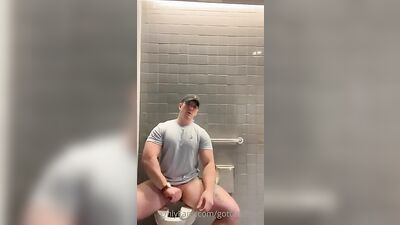 The Thunder from Down Under! JO Bros Huge Cumshots and Public Outdoor Shoot!