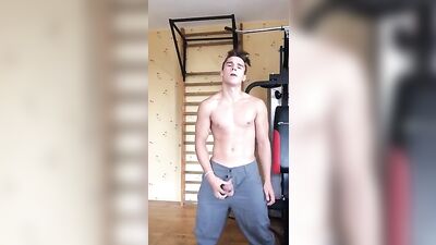 Selfie Amateur Cumshots: Twinks Handjob Solo!