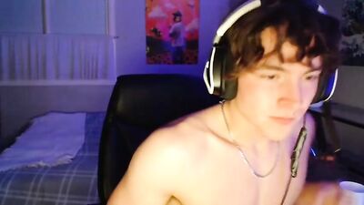 Twunks Web-Cam Adventure - First Time Solo Experience!