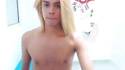 Groove with Sexy Dancers in Gay Porn Camshow!