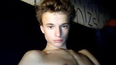 Gay Porn: Blond Shows Nice Tight Whole - Web-Cam Ass Play Solo