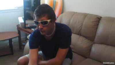 Web-Cam Show Off: Amature Solo Wanking!