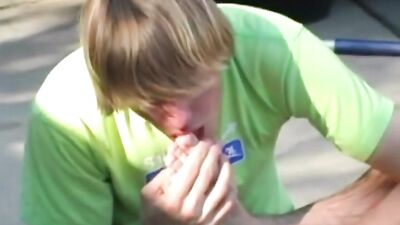 Feet Worship in the Pool - The Ultimate Foot Fetish Experience