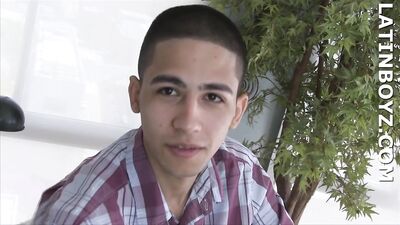 Chriss Secret Desires Revealed: Exploring Gay Porns Hottest New Stars in the Bedroom!