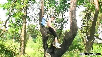 Gay Porn - Outdoor Relaxation with Cute Boy Brian555!