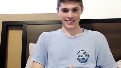 Gay Porn Cute Wanker Boy Very Beautiful On Cam!