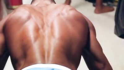 Blonde Muscle Stud Reveals His Sexy Body