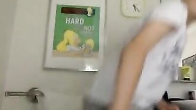 Twink Ass Play: Boyfriend Gets Frisky with Chat Partner