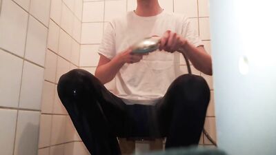 Big Cocks Fetish Fun: Anal Delights with Home Alone Bucket Lube!