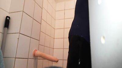 Big Cocks Fetish Fun: Anal Delights with Home Alone Bucket Lube!