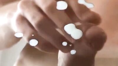 Desk Cummer: The Ultimate Amateur Cum Shots Solo Experience