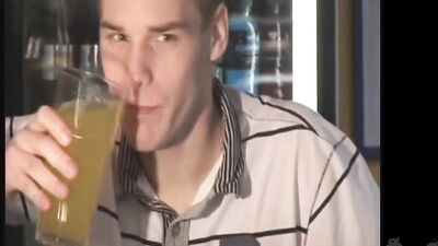 Gay Barebackers in Hot Moment