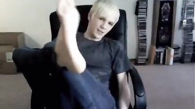 Matthew Lush Acting Shy About His Feet: The Barefoot Sissy King!